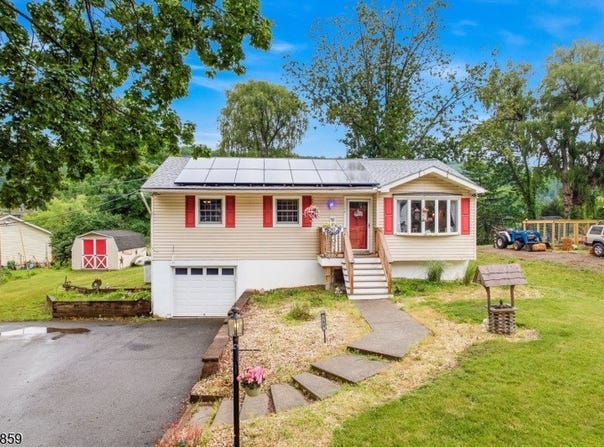 194 Decker Pond Rd, Green Twp., NJ 07821-2111
