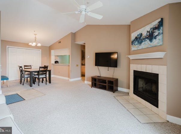 2809 WATERS EDGE DRIVE, NEWARK, DE 19702
