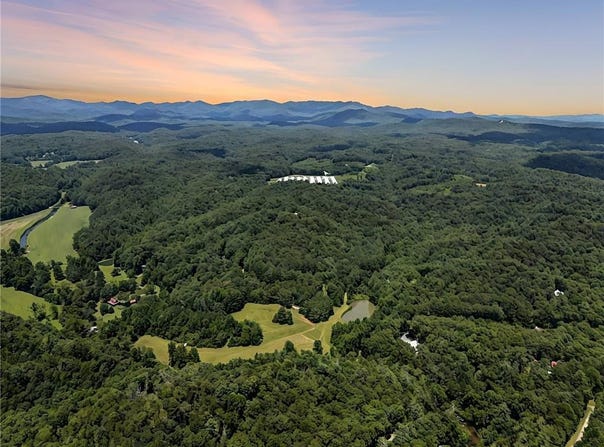 2044 Stillwell Road, Ellijay, GA 30540