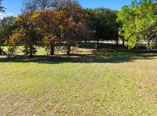370 Oakview Drive, Double Oak, TX 75077