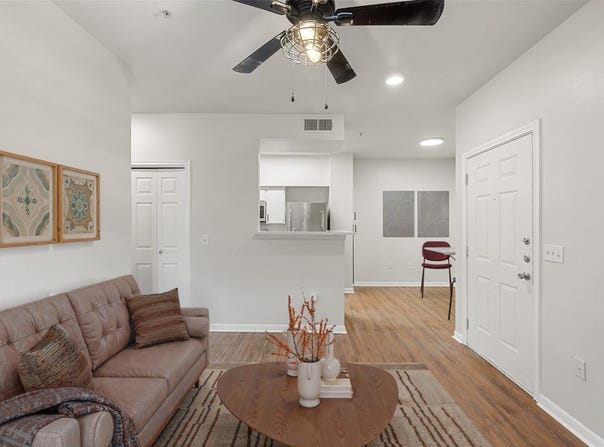 2320 Gracy Farms LN, Austin, TX 78758