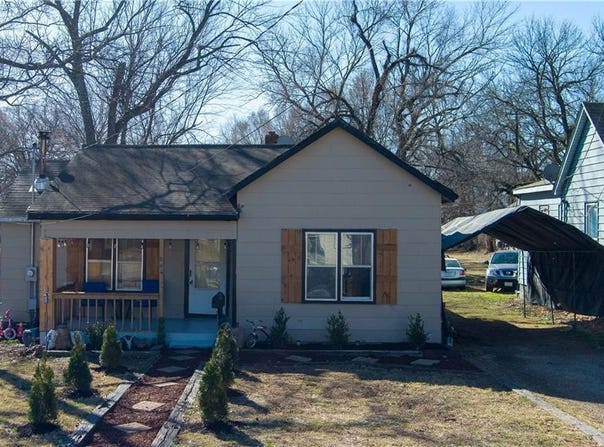 604 E Franklin Street, Clinton, MO 64735