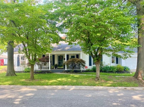 207 S Thorn Street, Charleston, MO 63834