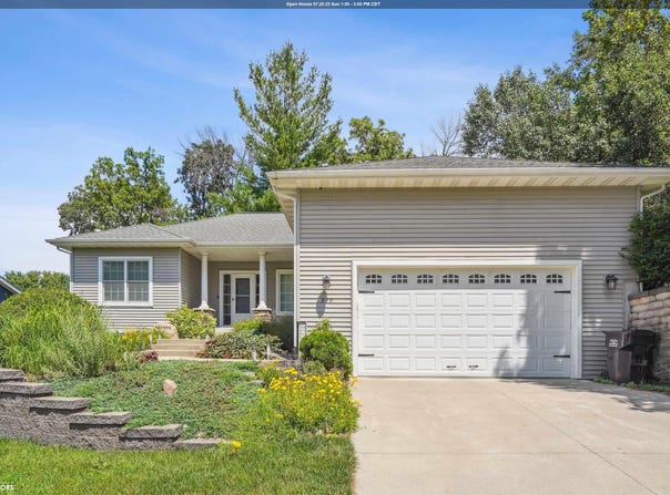 929 Sampson Drive, Nevada, IA 50201