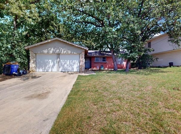 712 Timberline Drive, Kennedale, TX 76060