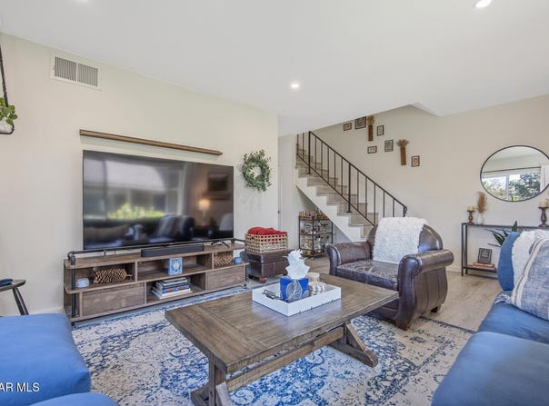 2647 La Paloma Circle, Thousand Oaks, CA 91360