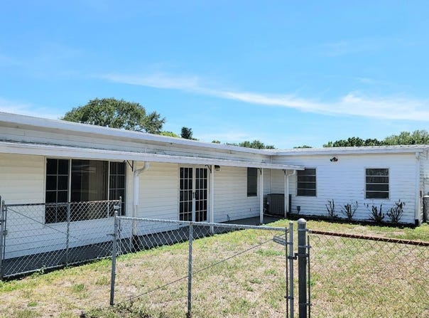 1096 8th Street, Okeechobee, FL 34974