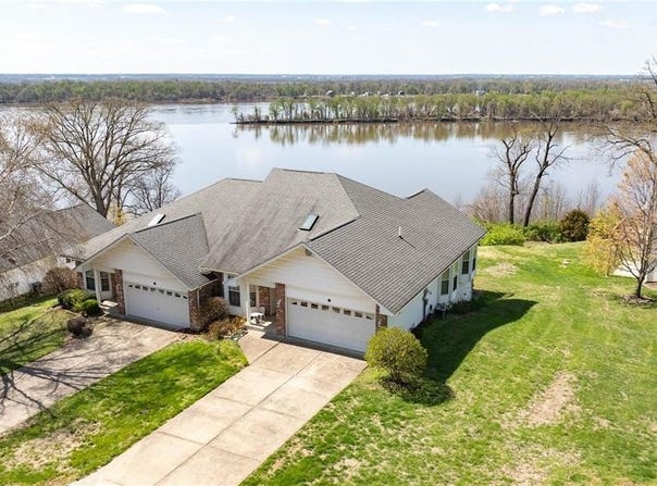 48 Quarry Riverfront Road, Golden Eagle, IL 62036