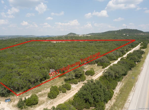 14619 S State Highway 16, Pipe Creek, TX 78063