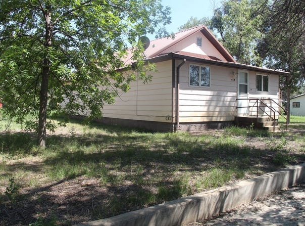 406 S McDonald Ave, Terry, MT 59349