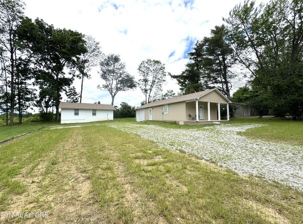 410 Old Mail Rd, Crossville, TN 38555