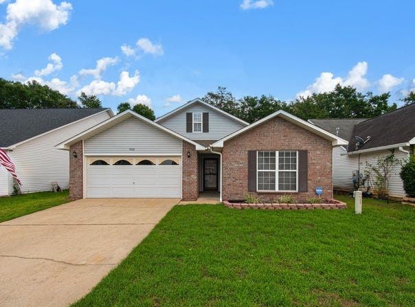 925 Claeven Circle, Fort Walton Beach, FL 32547