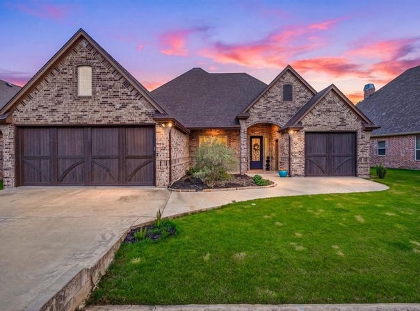 5711 Pebble Beach Drive, Granbury, TX 76049