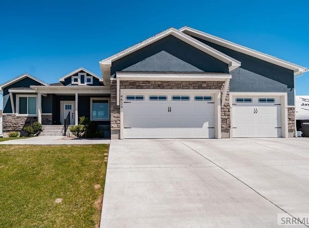 4839 Luxor Drive, Ammon, ID 83401