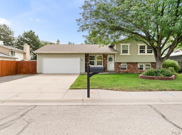 24 Archway Lane, Pueblo, CO 81005