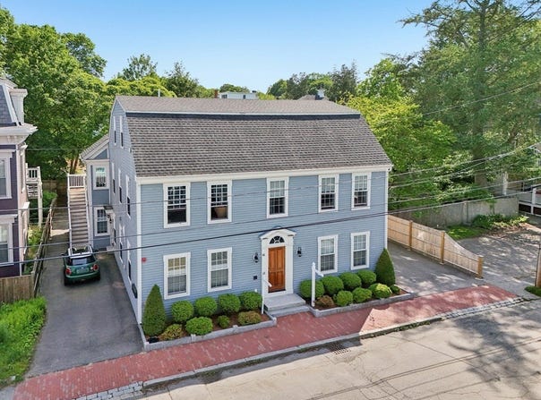 41 Washington St, Newburyport, MA 01950