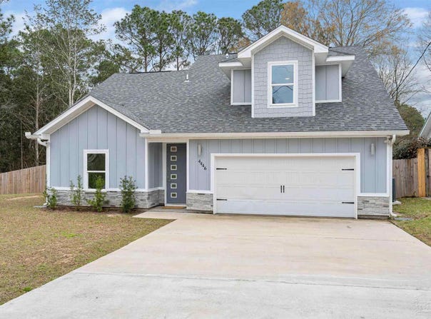 4446 Old Antioch Rd, Crestview, FL 32536