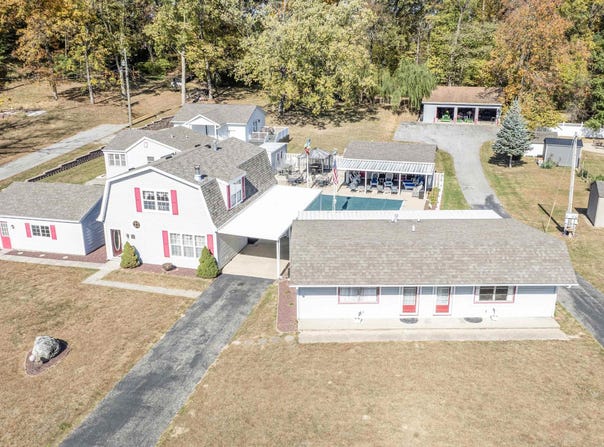 5785 E Golden Hills Drive, Monticello, IN 47960