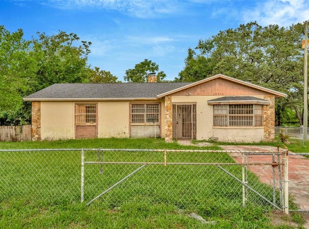 10210 N 16TH STREET, TAMPA, FL 33612