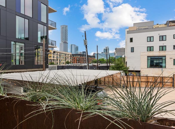1305 E 6th St, Austin, TX 78702