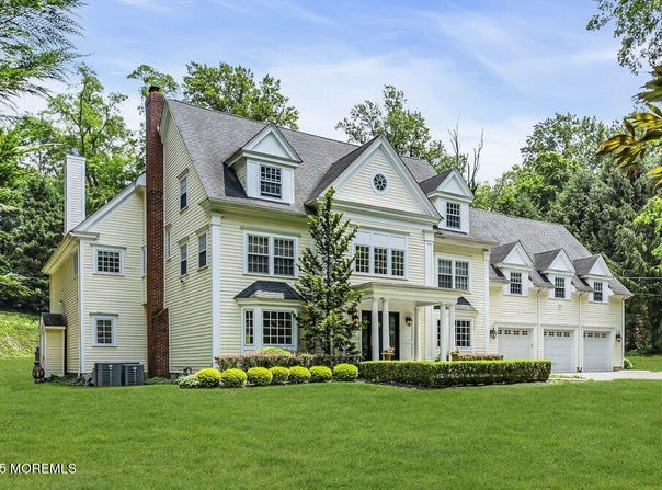 41 Marlpit Place, Middletown, NJ 07748