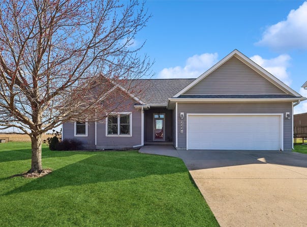 222 Oak Tree Drive, Winterset, IA 50273