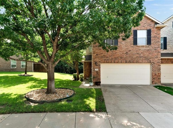 2901 Muirfield Drive, Lewisville, TX 75067