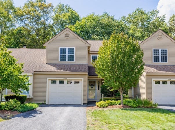 920 Ridgefield Cir, Clinton, MA 01510