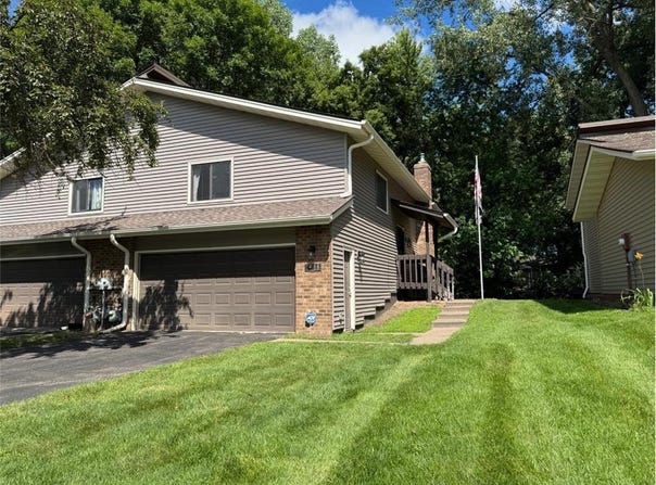 7016 Unity Avenue N, Brooklyn Center, MN 55429