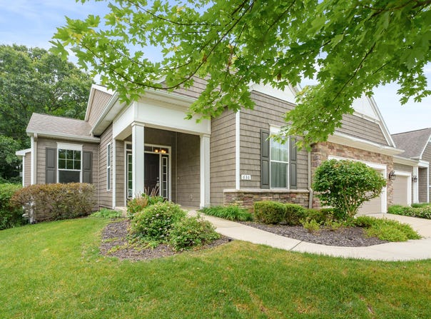 636 Wynding Oaks, Kalamazoo, MI 49006