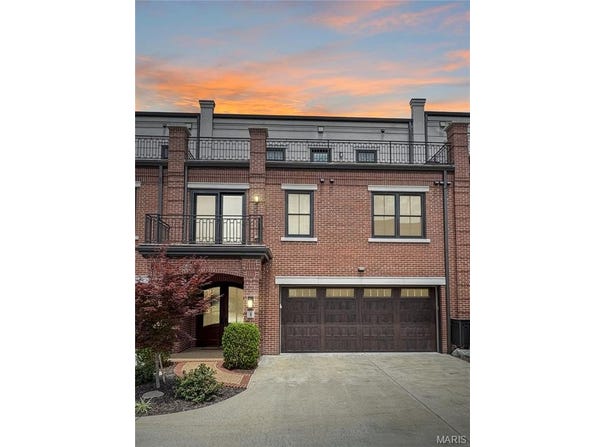 4 Market Street, Washington, MO 63090
