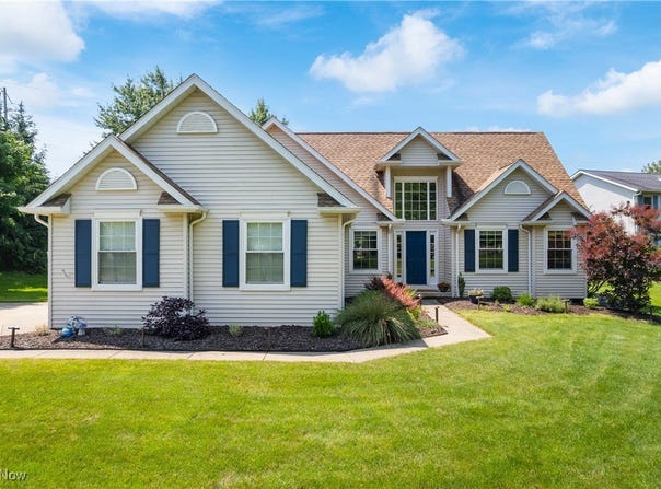188 W Sturbridge Drive, Medina, OH 44256