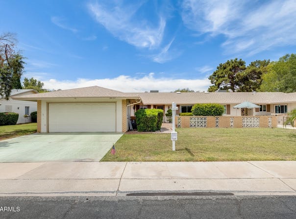 10137 W FORRESTER Drive, Sun City, AZ 85351