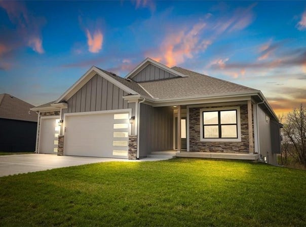 508 Whitetail Court, Smithville, MO 64089
