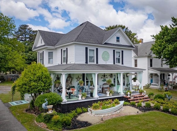 17248 MAIN ST, PAINTER, VA 23420