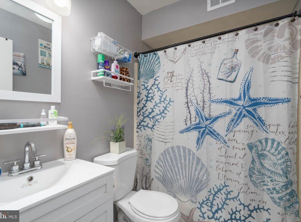 195 WOODLAKE, MARLTON, NJ 08053
