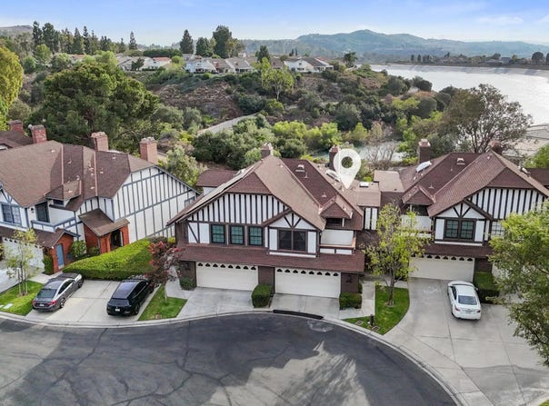 984 S Rim Crest Dr, Anaheim, CA 92807