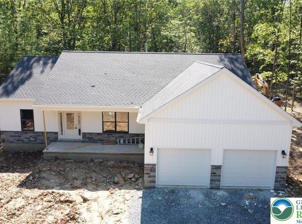 730 Mill Run Drive, Franklin Twp, PA 18235