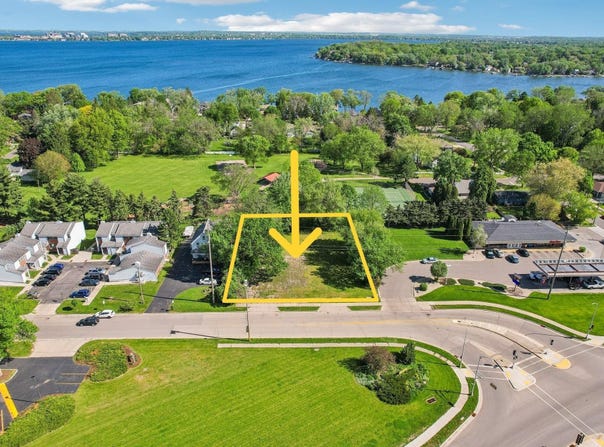 2430 Frazier Avenue, Madison, WI 53713
