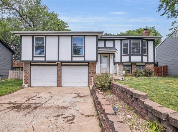 838 E 125th Terrace, Olathe, KS 66061