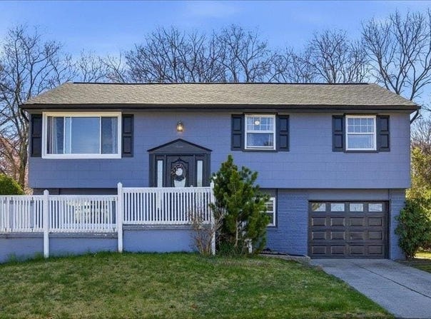 7 Cooper Dr, Somers Point, NJ 08244