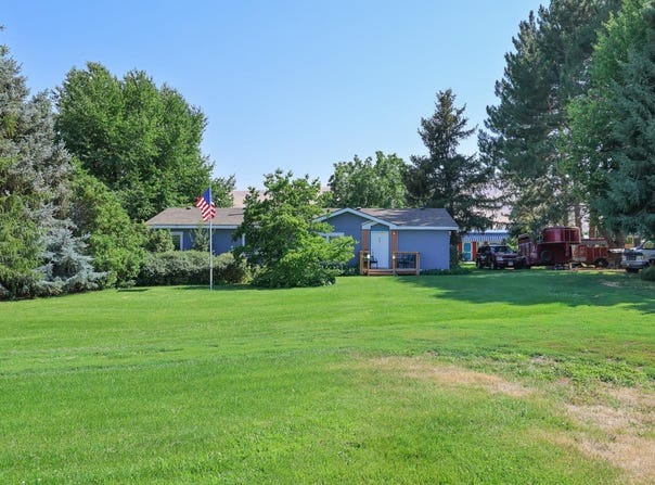 86503 W Old Inland Empire Highway, Prosser, WA 99350