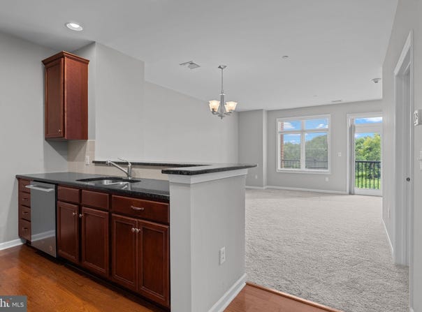 326 CARSON TERRACE, HUNTINGDON VALLEY, PA 19006