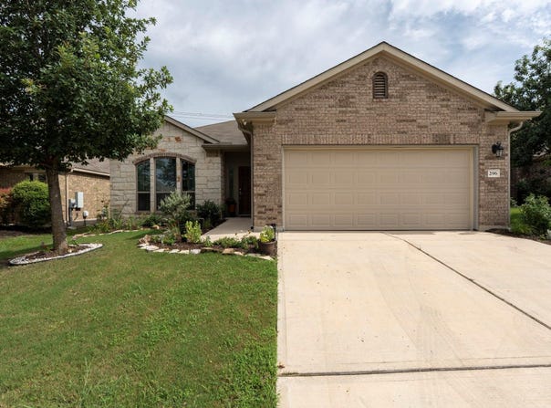296 Snow Owl HOLW, Buda, TX 78610