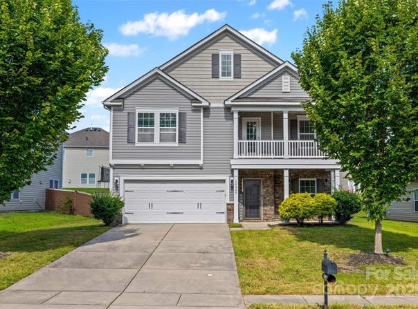 10426 Kempsford Drive, Charlotte, NC 28262