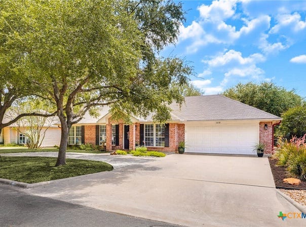 1510 Shadow Walk, Lockhart, TX 78644