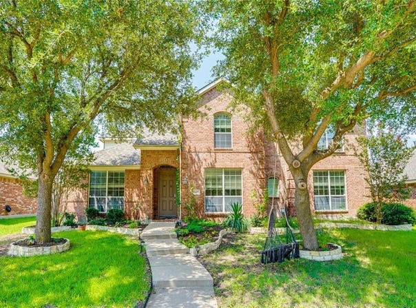 8217 Hartford Drive, Rowlett, TX 75089