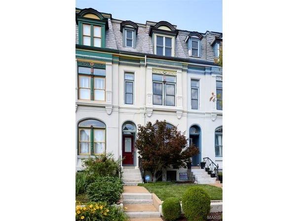 2747 Russell Boulevard, St Louis, MO 63104