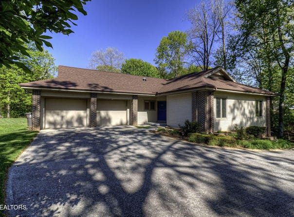 242 Cheestana Way, Loudon, TN 37774