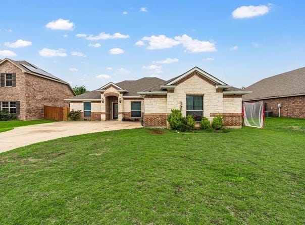 1606 Jupiter Lane, Ennis, TX 75119